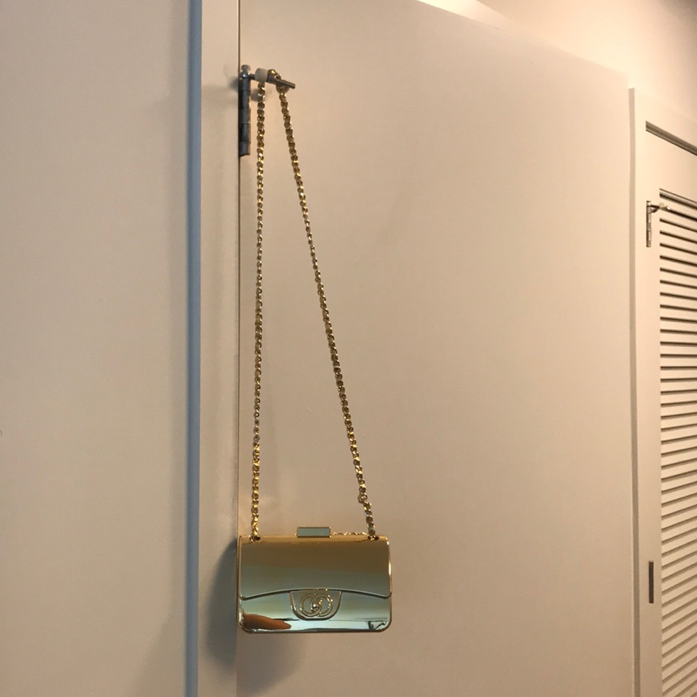 Crossbody gold chain bag